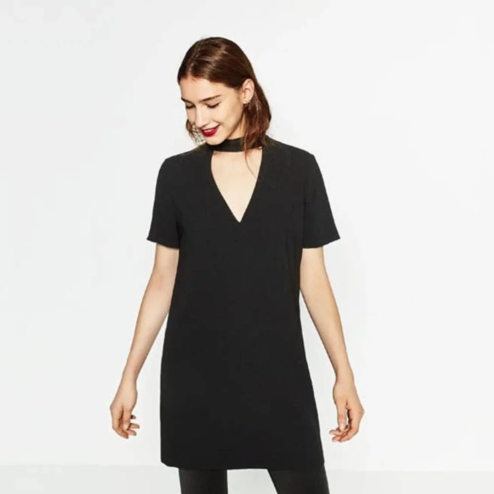 ZARA Plunge Choker Shift Dress Medium Black V-Neck Short Sleeve Back Zip #7289 - Picture 1 of 16